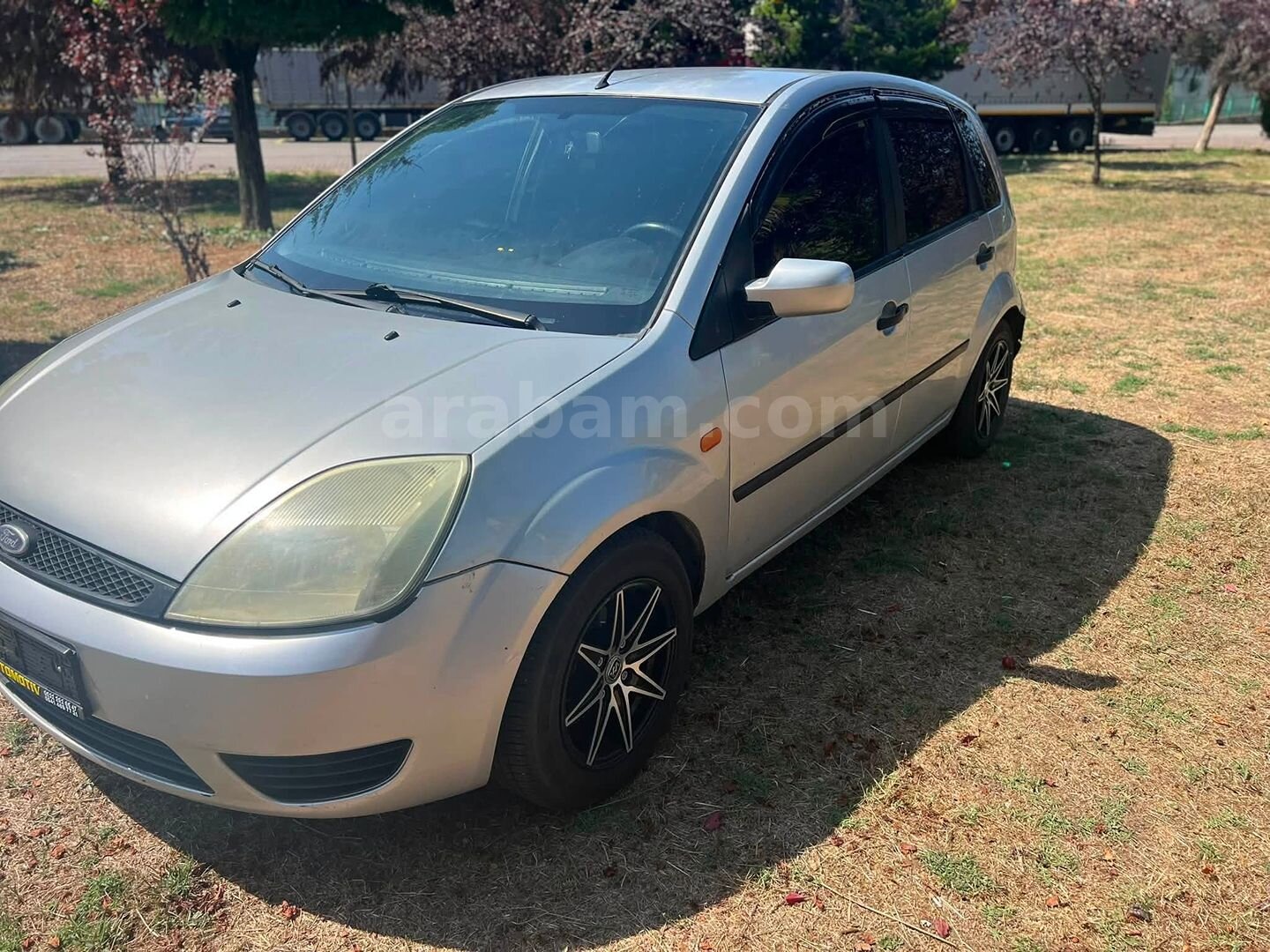 Galeriden Ford Fiesta 1.4 TDCi Comfort 2005 Model Zonguldak 345.000 km Gri 3
