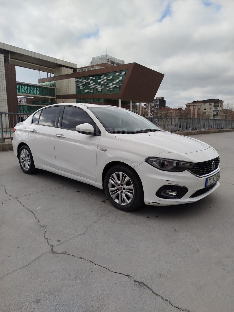 Sahibinden Fiat Egea 1.4 Fire Urban 2015 Model İstanbul 186.000 km Beyaz 6