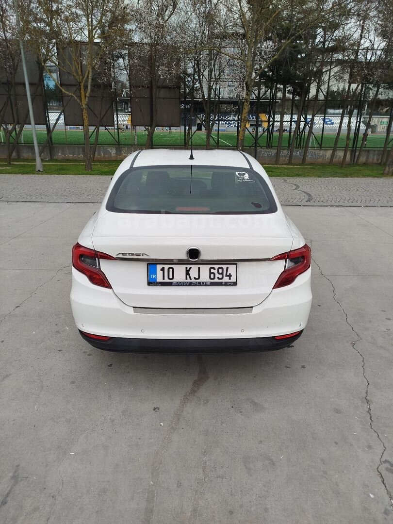 Sahibinden Fiat Egea 1.4 Fire Urban 2015 Model İstanbul 186.000 km Beyaz 3