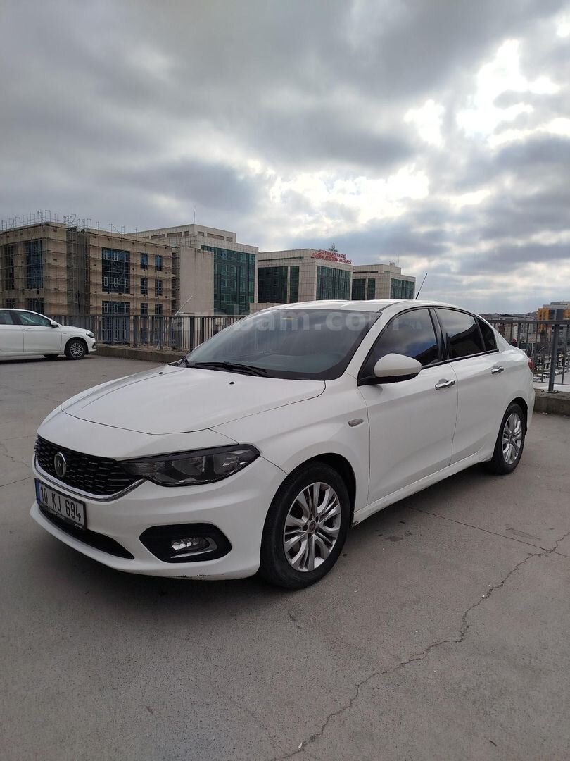 Sahibinden Fiat Egea 1.4 Fire Urban 2015 Model İstanbul 186.000 km Beyaz 4