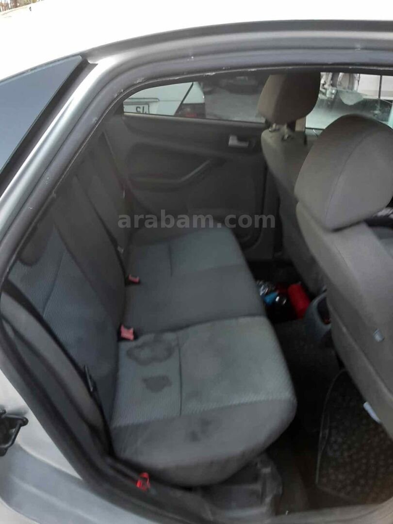 Sahibinden Ford Focus 1.6 TDCi Trend 2007 Model İstanbul 250.000 km Gri (metalik) 7