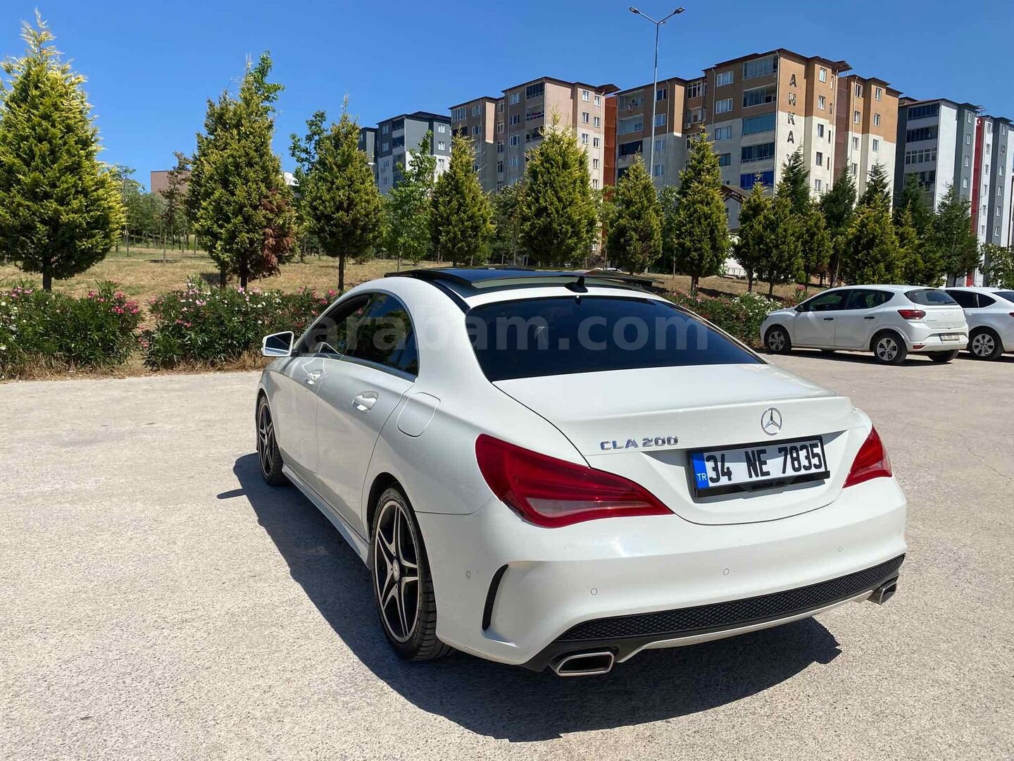 Sahibinden Mercedes - Benz CLA 200 AMG 2015 Model Kocaeli 77.500 km Beyaz 3