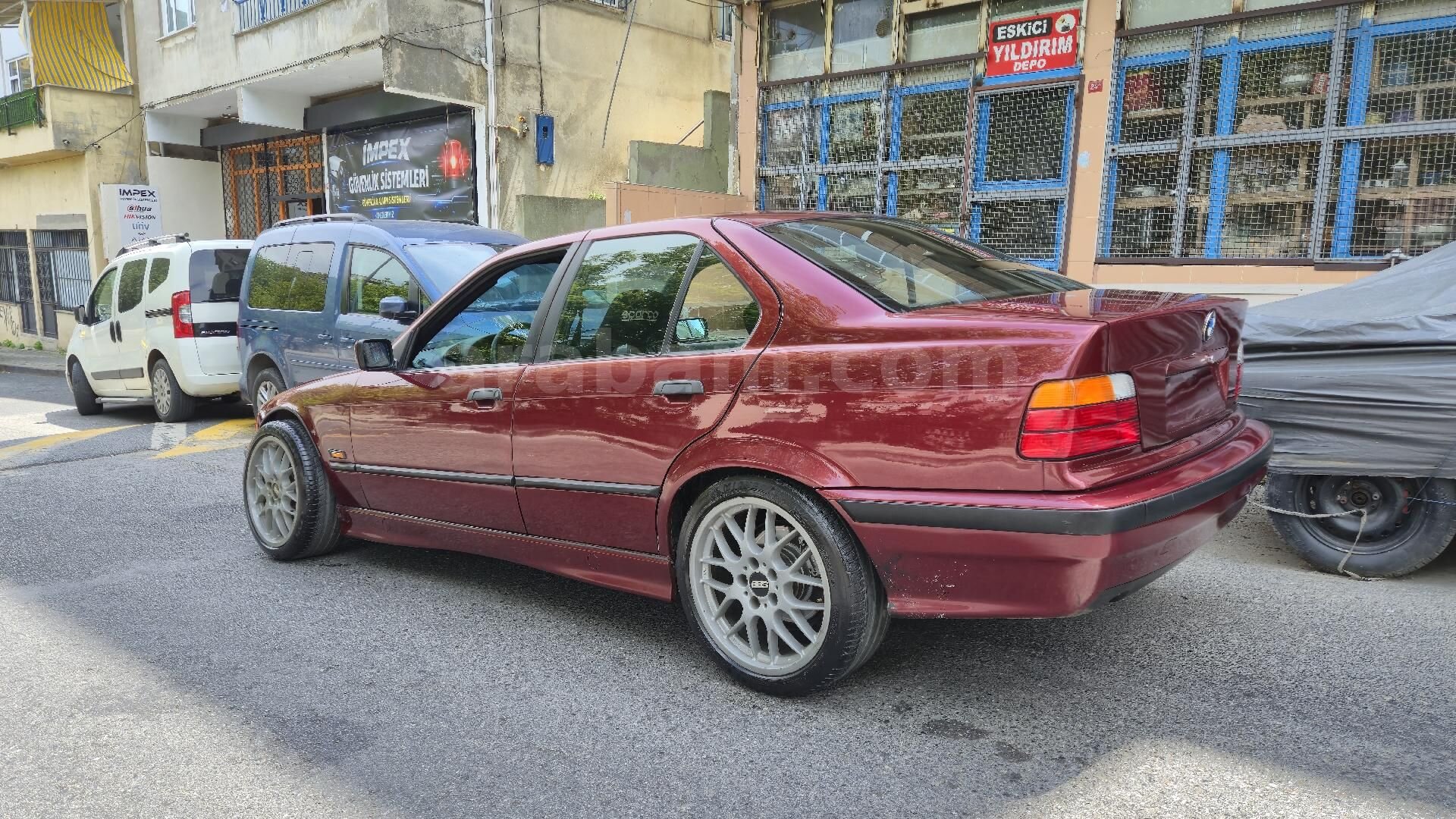 Sahibinden BMW 3 Serisi 325i Standart 1991 Model İstanbul 355.000 km Bordo 4