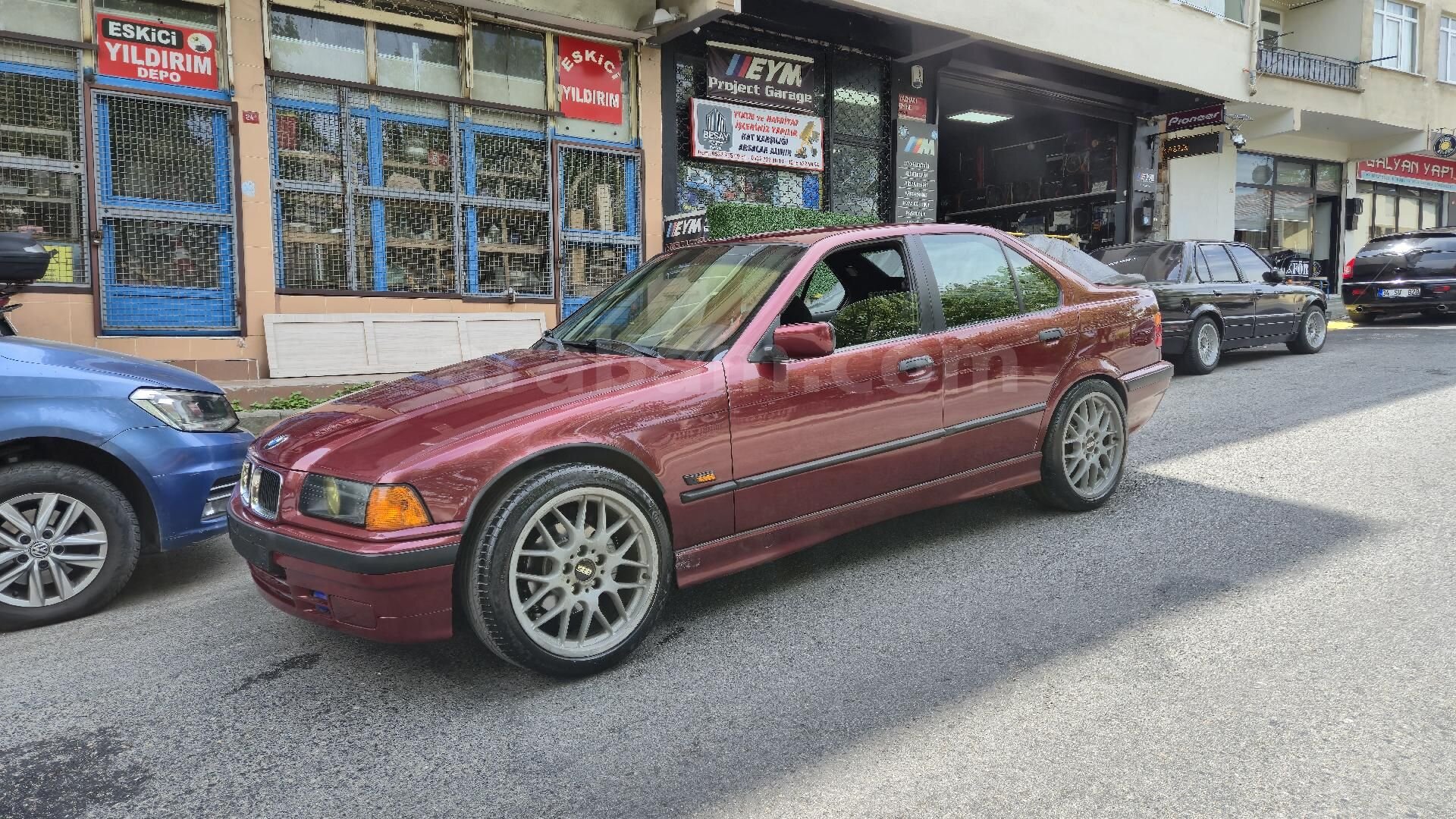 Sahibinden BMW 3 Serisi 325i Standart 1991 Model İstanbul 355.000 km Bordo 3