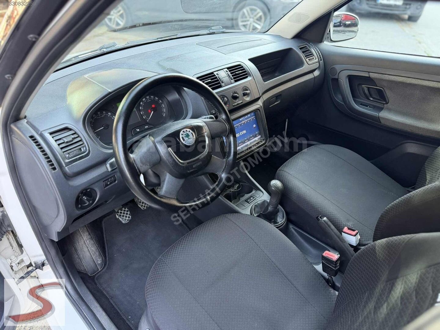 Galeriden Skoda Roomster 1.6 TDI Active 2012 Model İstanbul 197.000 km Beyaz 5