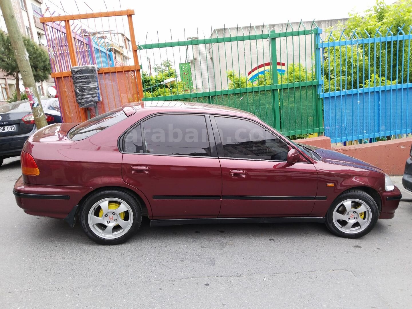 Sahibinden Honda Civic 1.6 i ES 1998 Model İstanbul 252.000 km Bordo 4