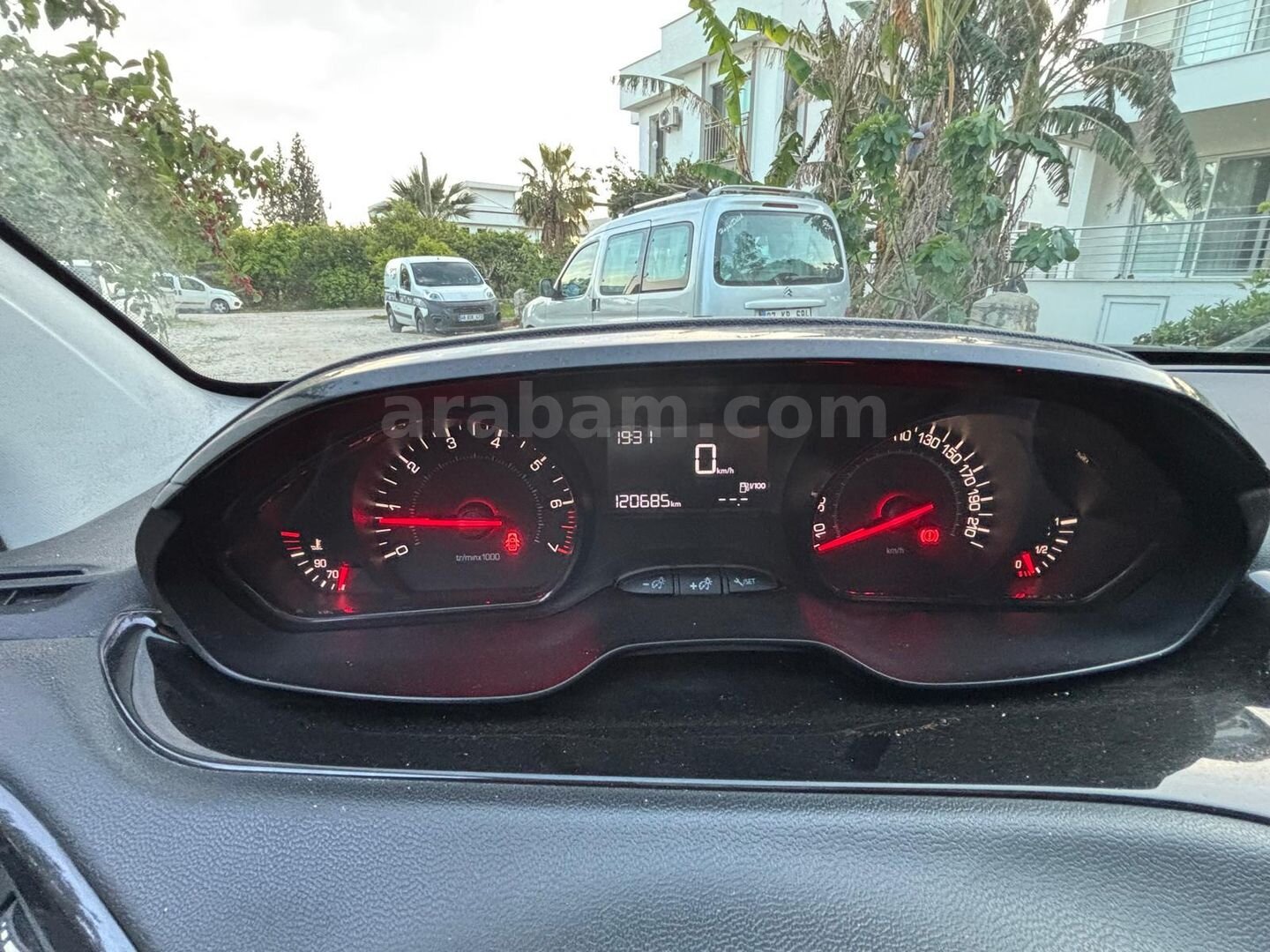 Sahibinden Peugeot 208 1.0 VTi Access 2013 Model Muğla 123.000 km Beyaz 7