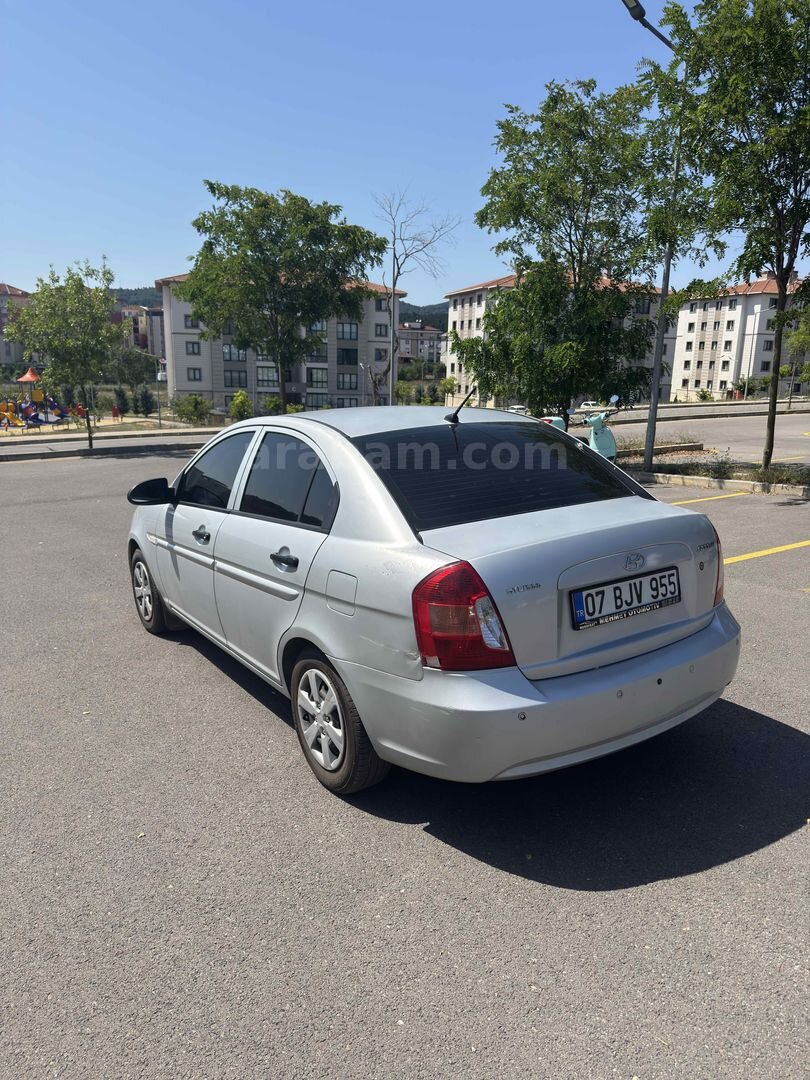 Sahibinden Hyundai Accent Era 1.4 Team 2010 Model İstanbul 186.000 km Gri (Gümüş) 7