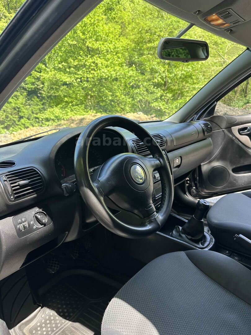 Sahibinden Seat Leon 1.6 Signo 2004 Model Trabzon 266.000 km Siyah 5