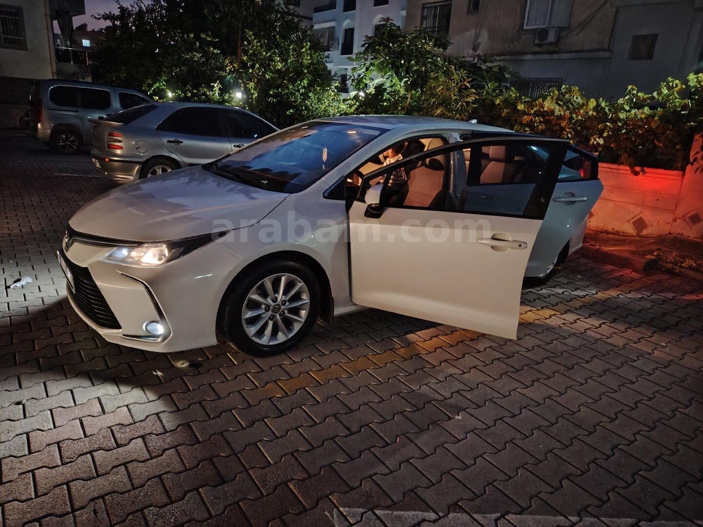Sahibinden Toyota Corolla 1.5 Dream 2022 Model Hatay 48.500 km Beyaz 5