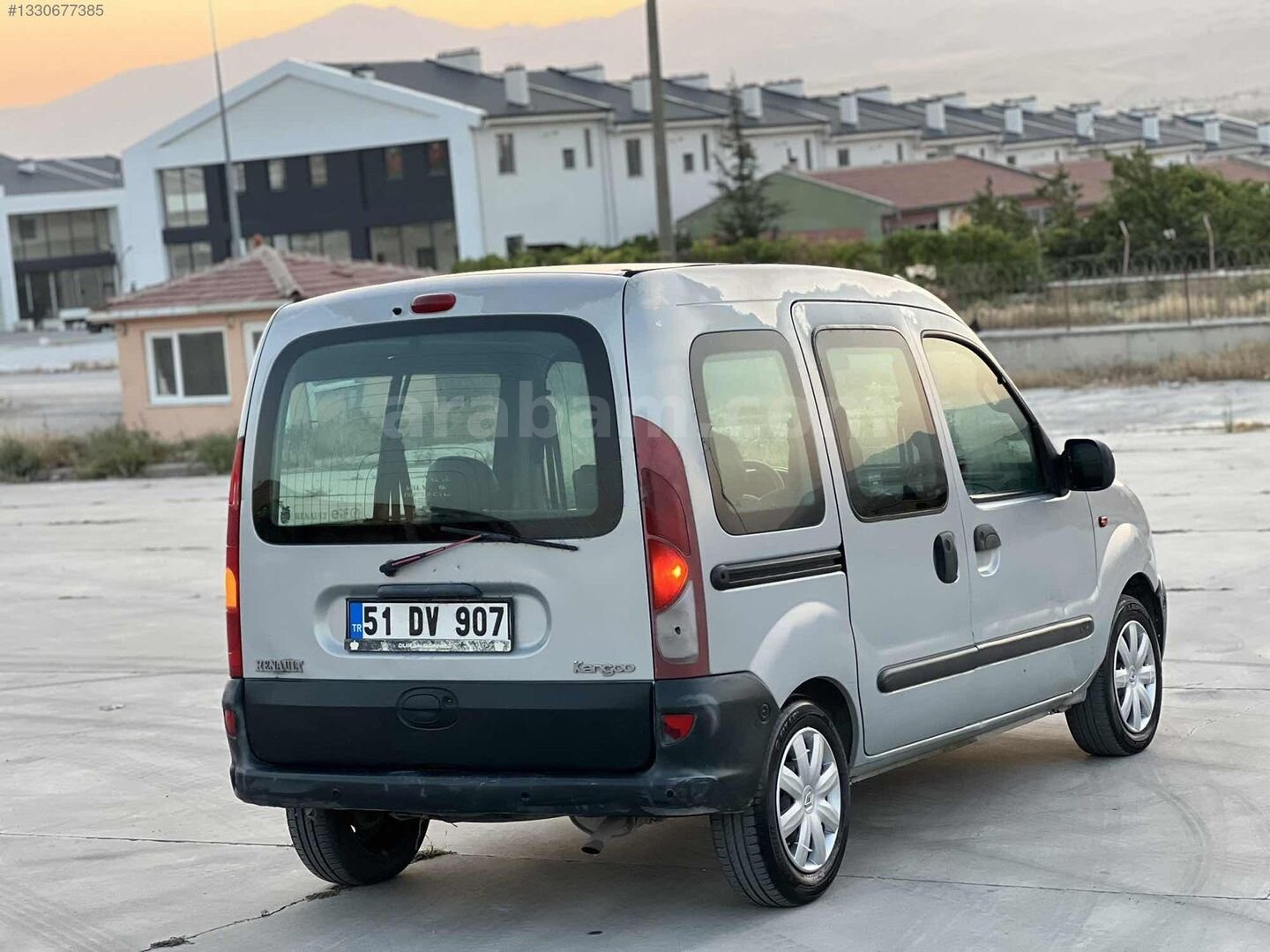 Galeriden Renault Kangoo 1.4 RNA 2001 Model Niğde 300.000 km Gri 7