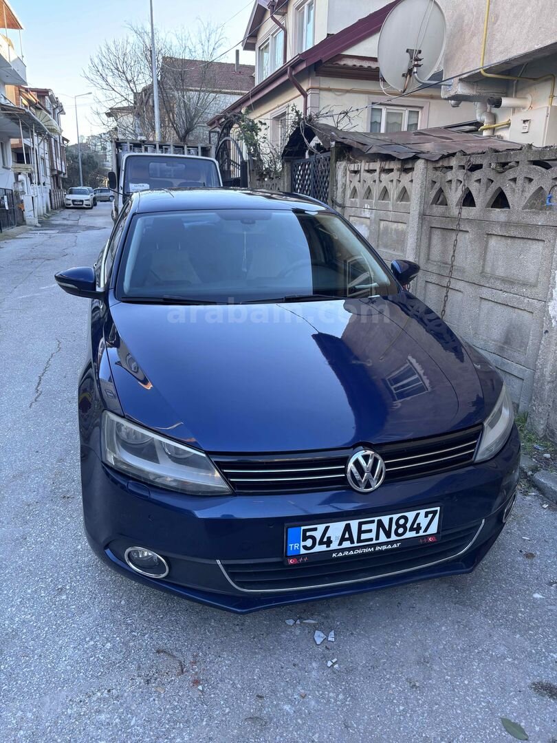 Sahibinden Volkswagen Jetta 1.6 TDi Comfortline 2011 Model Sakarya 345.000 km Mavi (metalik) 7