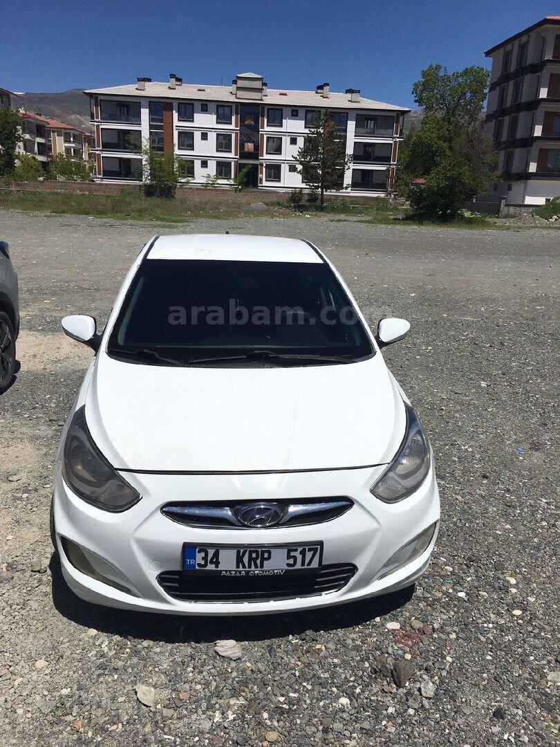 Sahibinden Hyundai Accent Blue 1.6 CRDI Mode Plus 2013 Model Ankara 288.000 km Beyaz 6