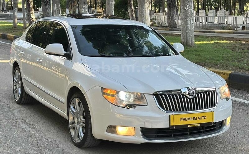 Galeriden Skoda SuperB 2.0 TDI Elegance 2011 Model Gaziantep 380.000 km Beyaz