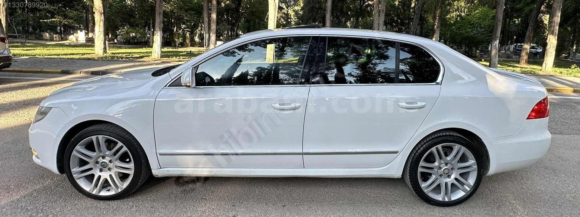 Galeriden Skoda SuperB 2.0 TDI Elegance 2011 Model Gaziantep 380.000 km Beyaz 4
