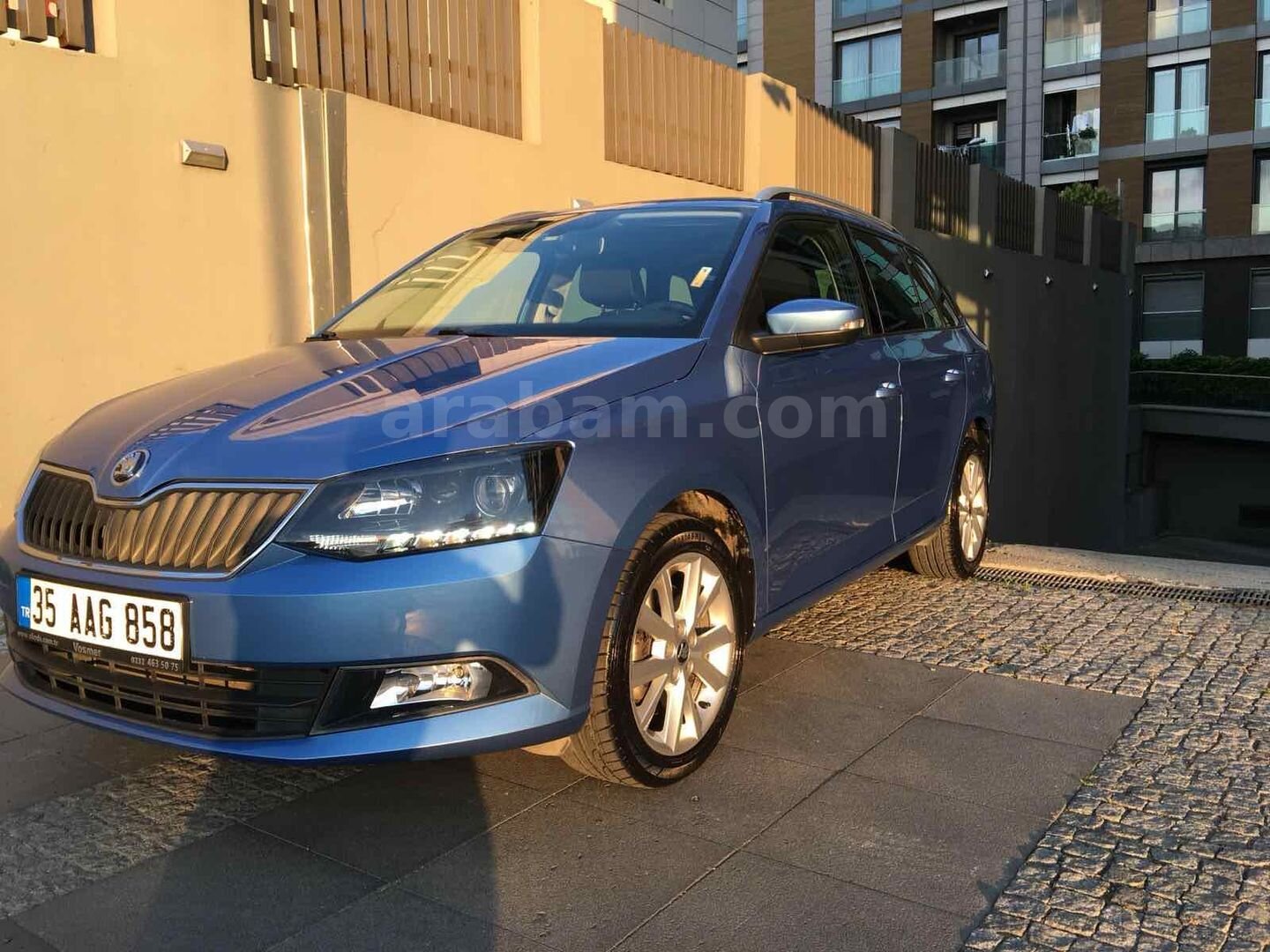 Sahibinden Skoda Fabia 1.2 TSI Style 2017 Model İstanbul 107.000 km Mavi 5