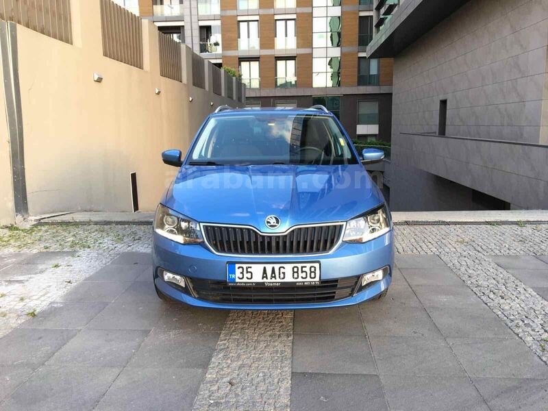 Sahibinden Skoda Fabia 1.2 TSI Style 2017 Model İstanbul 107.000 km Mavi
