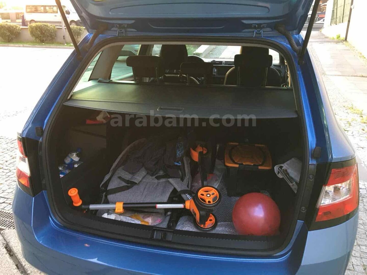 Sahibinden Skoda Fabia 1.2 TSI Style 2017 Model İstanbul 107.000 km Mavi 7