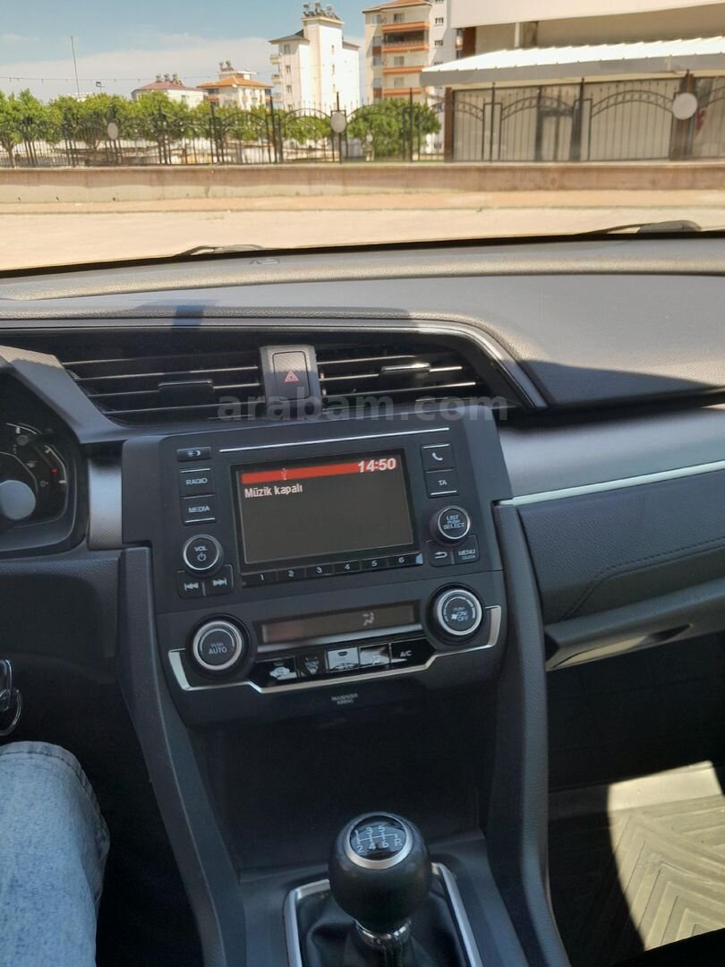 Sahibinden Honda Civic 1.6i VTEC Eco Premium 2019 Model Mersin 59.000 km Beyaz 7