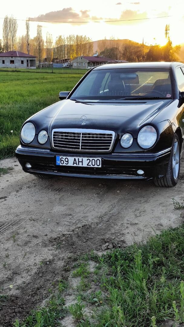 Sahibinden Mercedes - Benz E 200 Elegance 1998 Model Bayburt 508.000 km Siyah 2