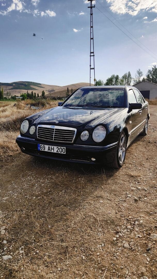 Sahibinden Mercedes - Benz E 200 Elegance 1998 Model Bayburt 508.000 km Siyah 6