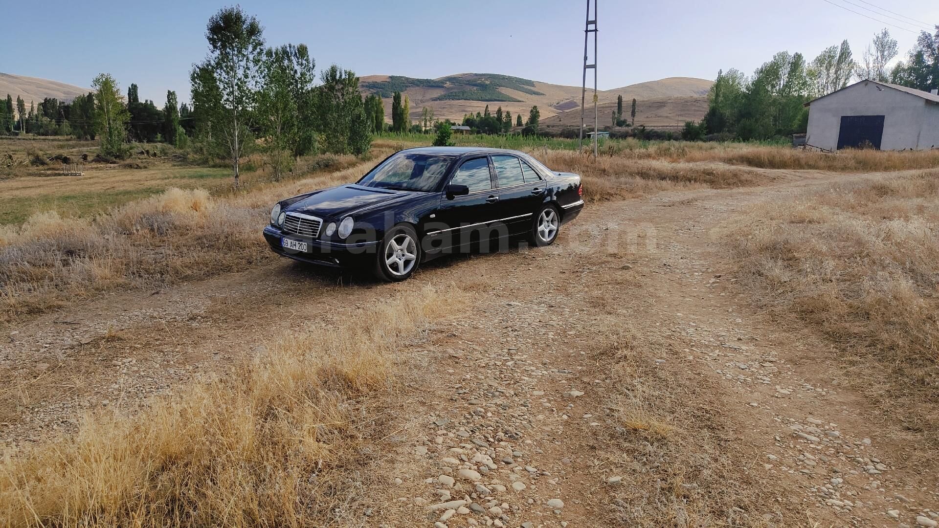 Sahibinden Mercedes - Benz E 200 Elegance 1998 Model Bayburt 508.000 km Siyah 7