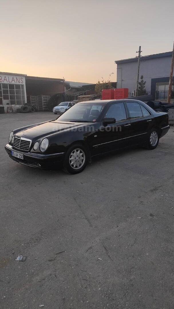 Sahibinden Mercedes - Benz E 200 Elegance 1998 Model Bayburt 508.000 km Siyah 5