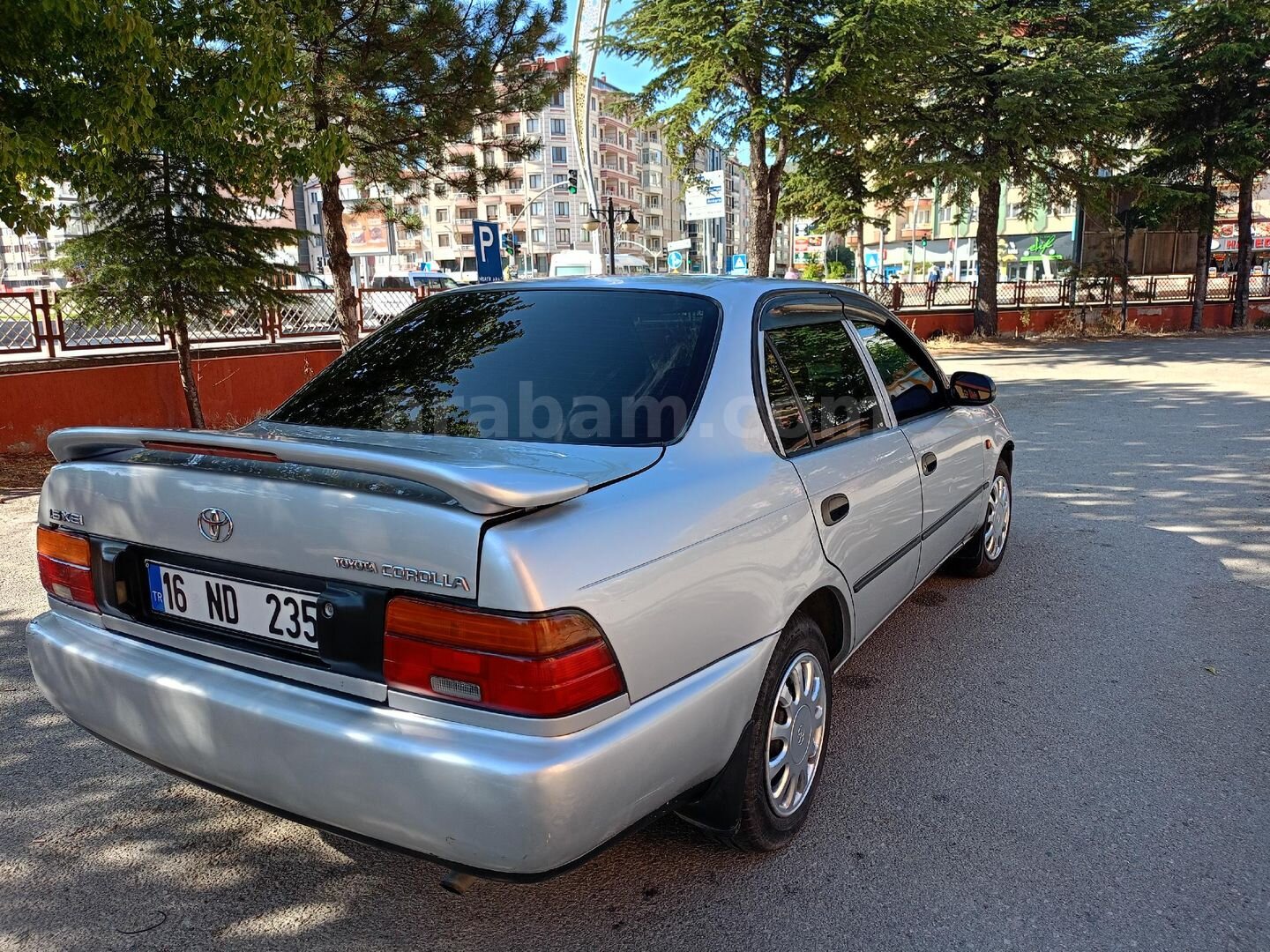 Sahibinden Toyota Corolla 1.6 XEi 1997 Model Afyonkarahisar 500.300 km Gri (Gümüş) 3