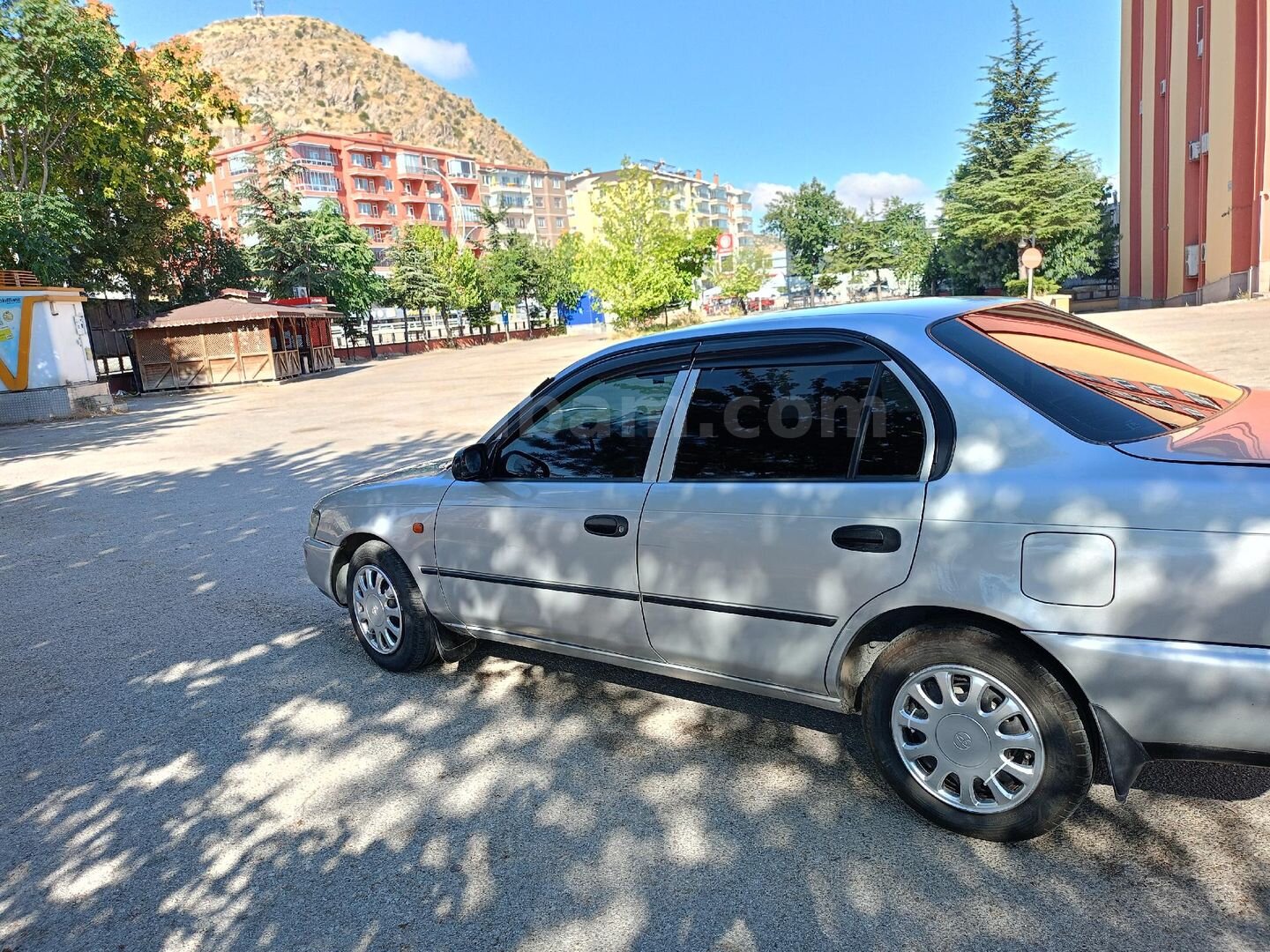 Sahibinden Toyota Corolla 1.6 XEi 1997 Model Afyonkarahisar 500.300 km Gri (Gümüş) 5