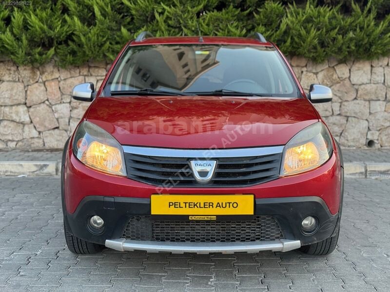 Galeriden Dacia Sandero 1.5 dCi Stepway 2012 Model İzmir 166.000 km Kırmızı