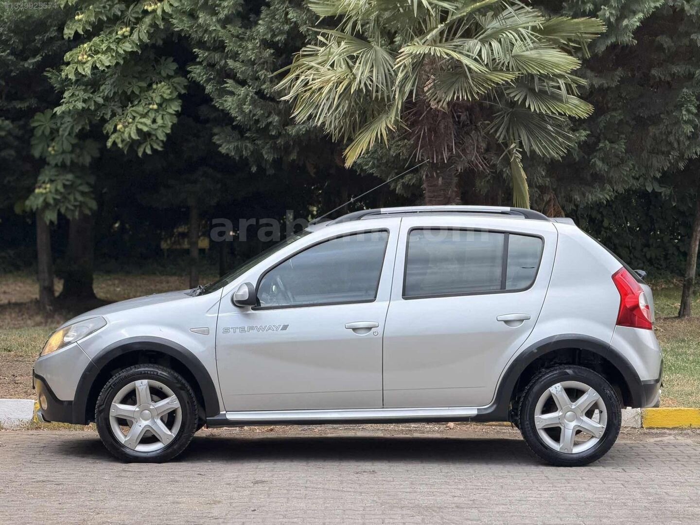 Galeriden Dacia Sandero 1.5 dCi Stepway 2012 Model Bursa 134.000 km Gri 7