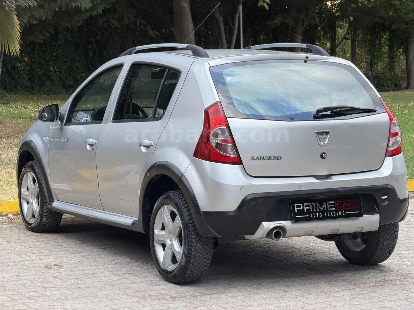 Galeriden Dacia Sandero 1.5 dCi Stepway 2012 Model Bursa 134.000 km Gri 4