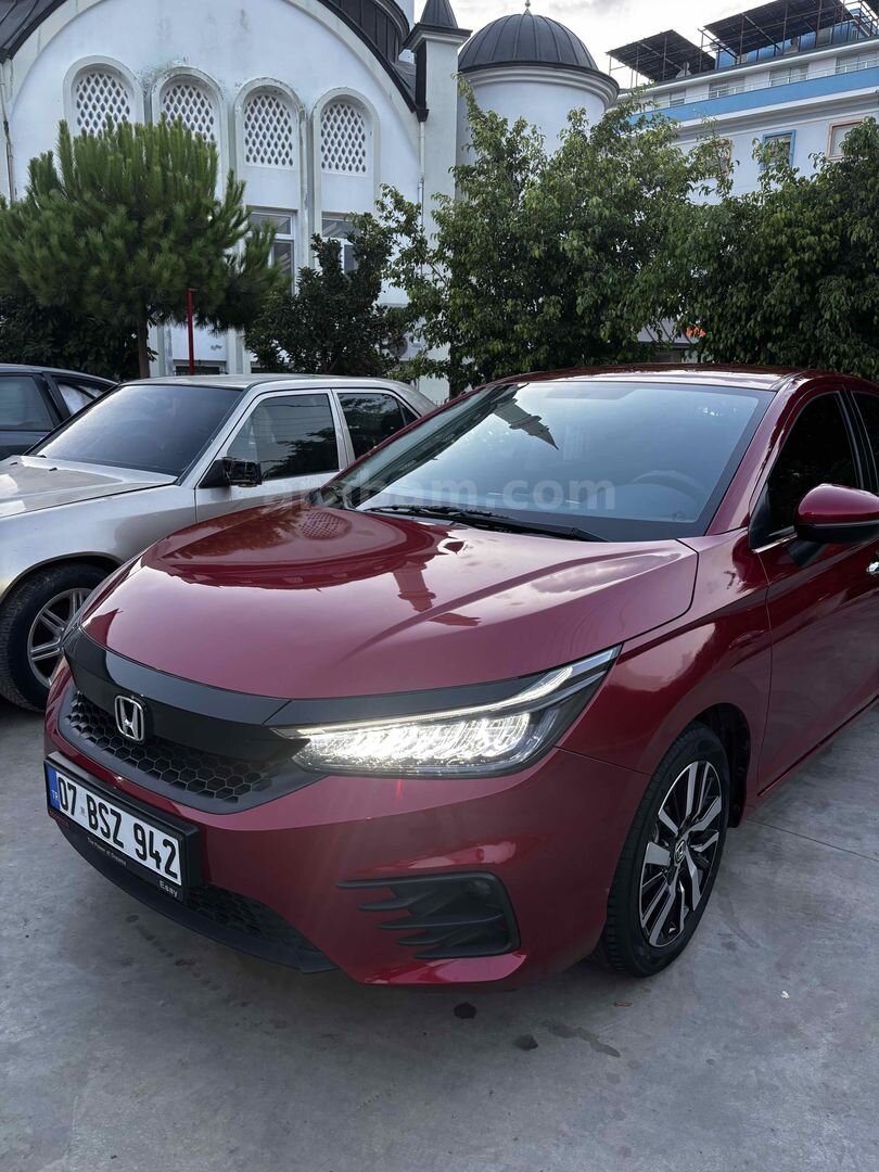 Sahibinden Honda City 1.5 i-VTEC Executive 2023 Model Antalya 26.000 km Kırmızı 7