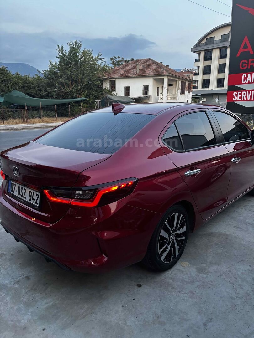 Sahibinden Honda City 1.5 i-VTEC Executive 2023 Model Antalya 26.000 km Kırmızı 6