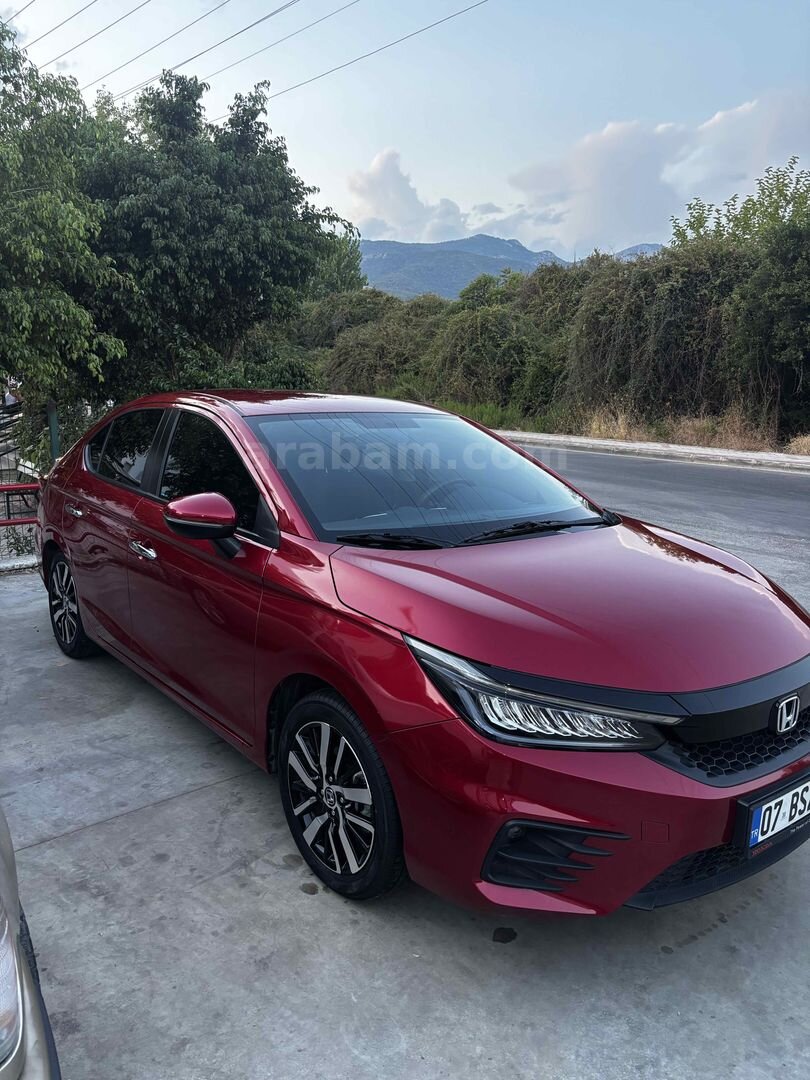 Sahibinden Honda City 1.5 i-VTEC Executive 2023 Model Antalya 26.000 km Kırmızı 2