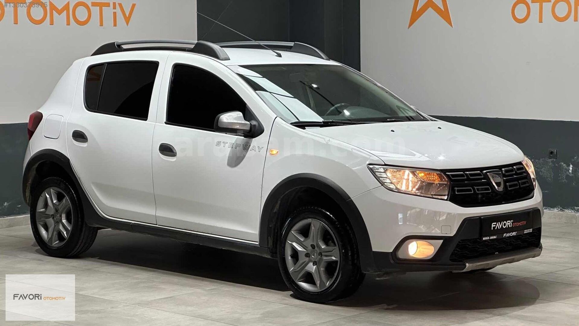 Galeriden Dacia Sandero 1.5 dCi Stepway 2020 Model Mersin 137.400 km Beyaz 3