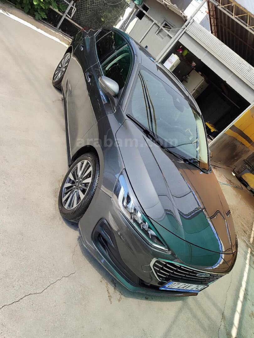 Sahibinden Ford Focus 1.5 Ti-VCT Titanium 2023 Model Antalya 79.000 km Gri 3