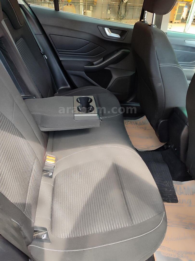 Sahibinden Ford Focus 1.5 Ti-VCT Titanium 2023 Model Antalya 79.000 km Gri 7