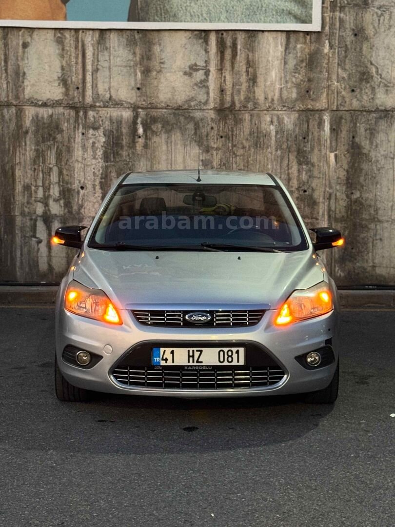 Sahibinden Ford Focus 1.6 TDCi Titanium 2009 Model İstanbul 202.000 km Gri (Gümüş) 4