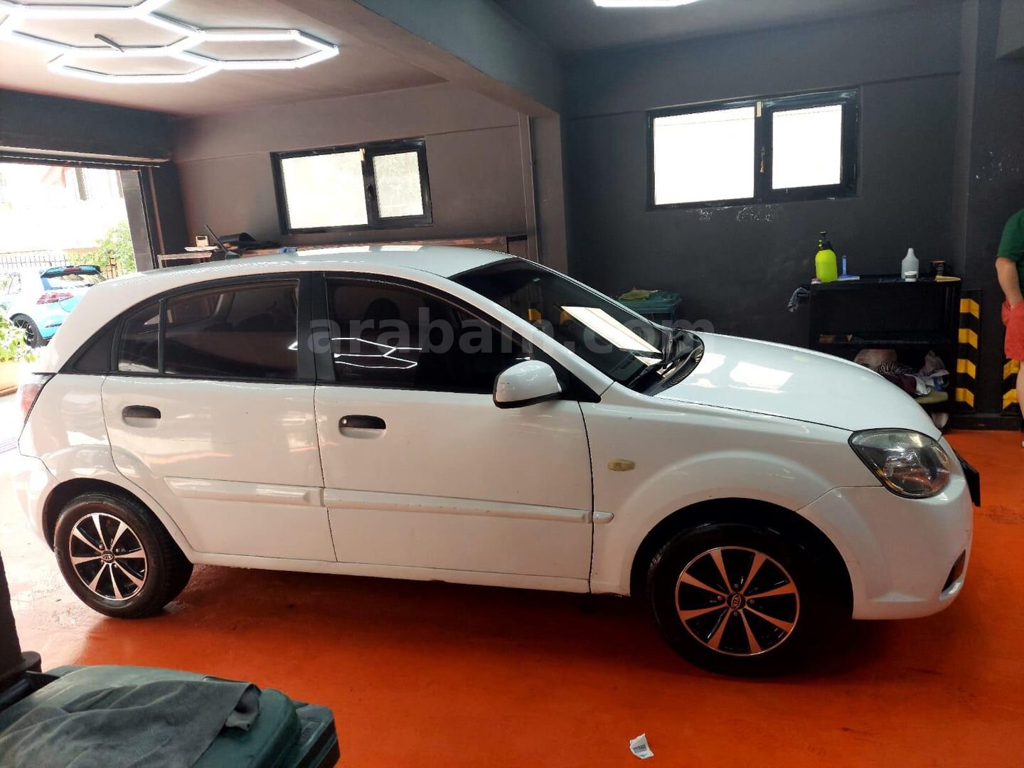 Sahibinden Kia Rio 1.5 CRDi Trend 2011 Model İstanbul 247.000 km Beyaz 3