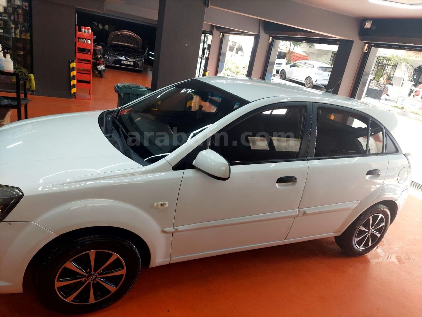 Sahibinden Kia Rio 1.5 CRDi Trend 2011 Model İstanbul 247.000 km Beyaz 5