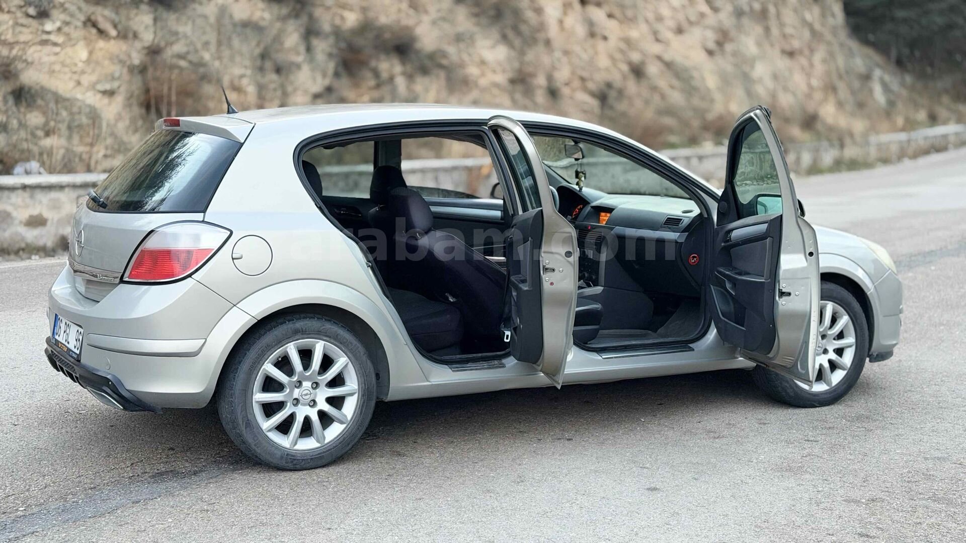 Sahibinden Opel Astra 1.6 Enjoy 2005 Model Afyonkarahisar 276.000 km Gri (Gümüş) 6