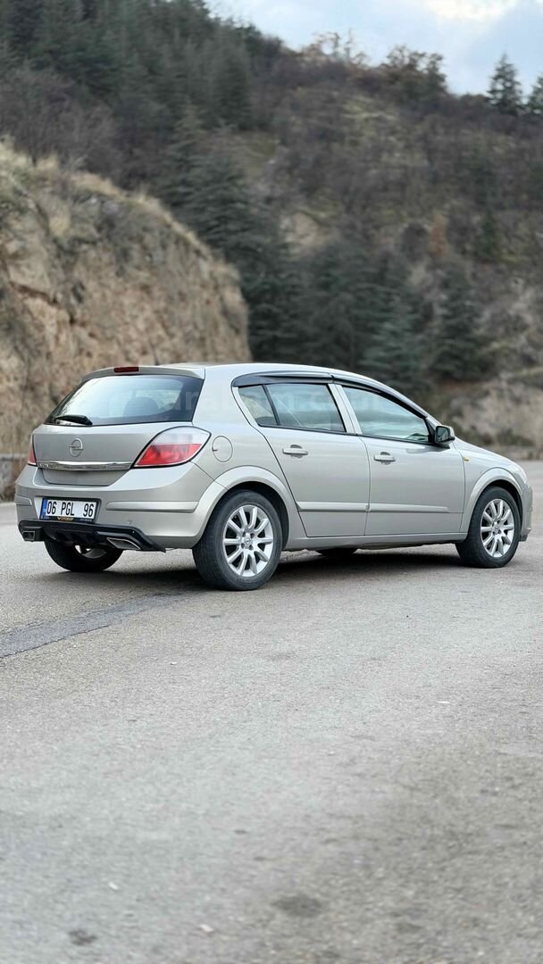Sahibinden Opel Astra 1.6 Enjoy 2005 Model Afyonkarahisar 276.000 km Gri (Gümüş) 4