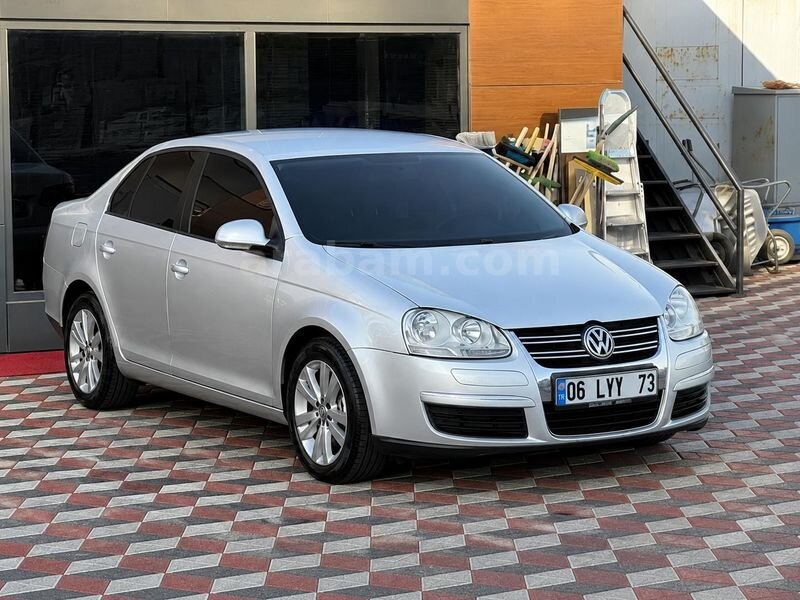 Sahibinden Volkswagen Jetta 1.6 TDi Primeline 2011 Model Zonguldak 209.000 km Gri (Gümüş)