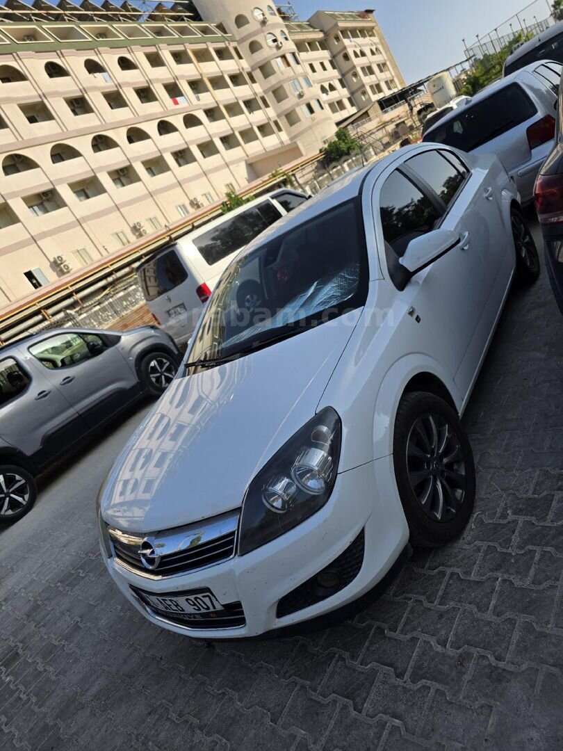 Sahibinden Opel Astra 1.6 Enjoy 111.Yıl 2011 Model Kırıkkale 211.500 km Beyaz 3