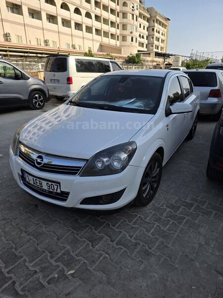 Sahibinden Opel Astra 1.6 Enjoy 111.Yıl 2011 Model Kırıkkale 211.500 km Beyaz