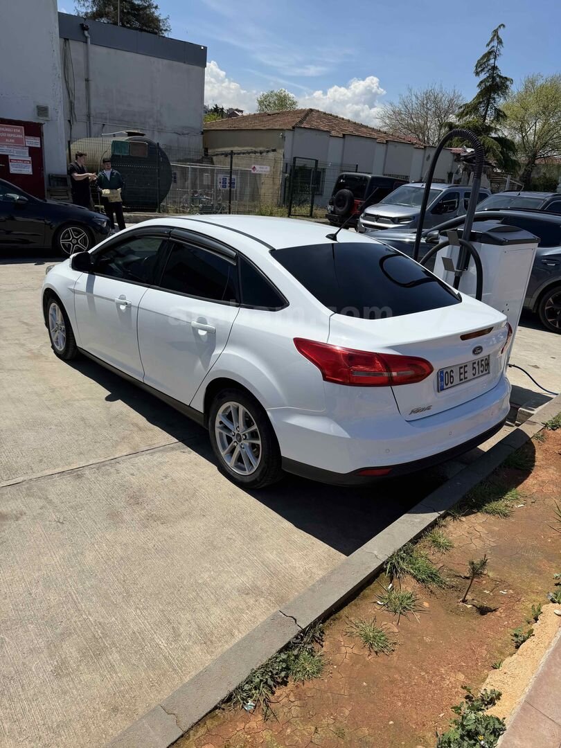 Sahibinden Ford Focus 1.6 TDCi Trend X 2016 Model Trabzon 178.000 km Beyaz 5