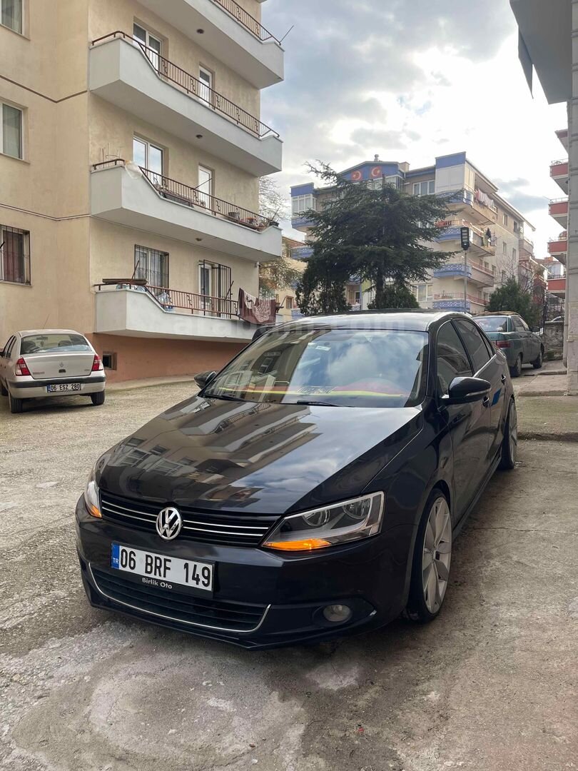 Sahibinden Volkswagen Jetta 1.6 TDi Trendline 2011 Model Ankara 280.000 km Siyah 5