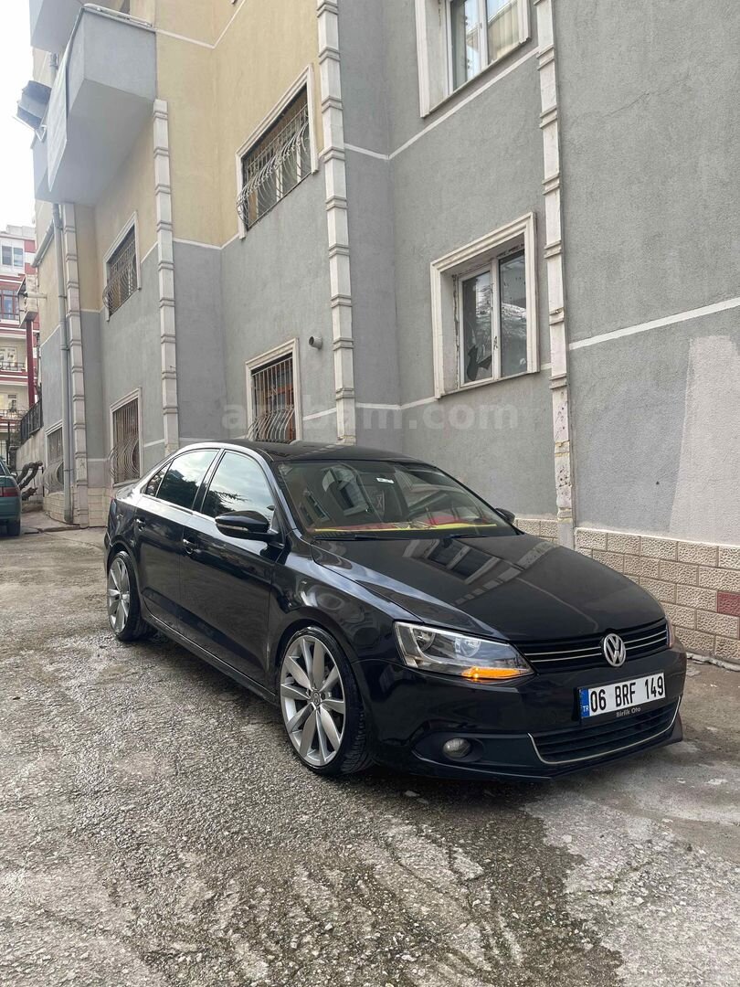 Sahibinden Volkswagen Jetta 1.6 TDi Trendline 2011 Model Ankara 280.000 km Siyah 7