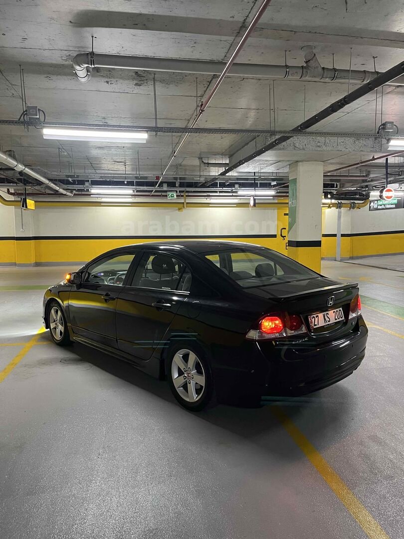 Sahibinden Honda Civic 1.6i VTEC Premium 2011 Model İstanbul 135.000 km Siyah 2